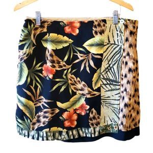 Outstanding plus size wrap mini skirt😊.